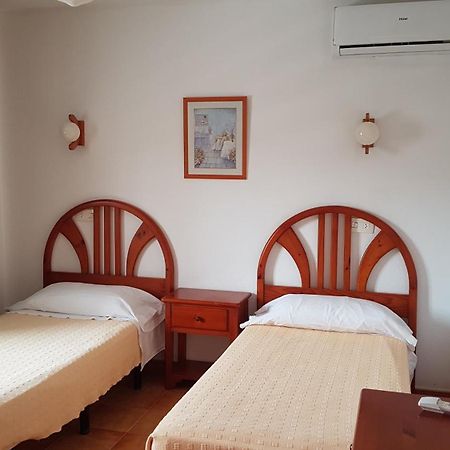 Apartamentos Vista Al Puerto Σαν Αντόνιο Εξωτερικό φωτογραφία