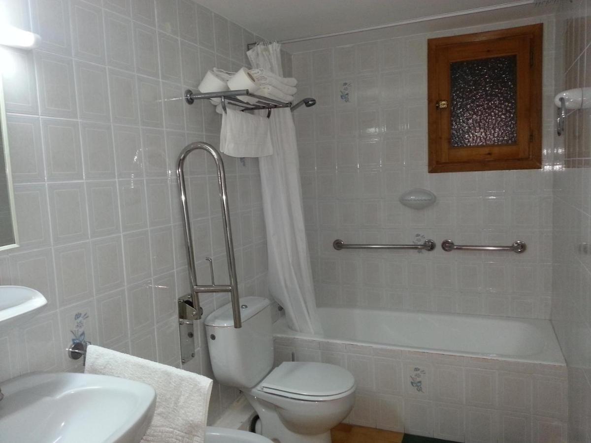 Apartamentos Vista Al Puerto Σαν Αντόνιο Εξωτερικό φωτογραφία