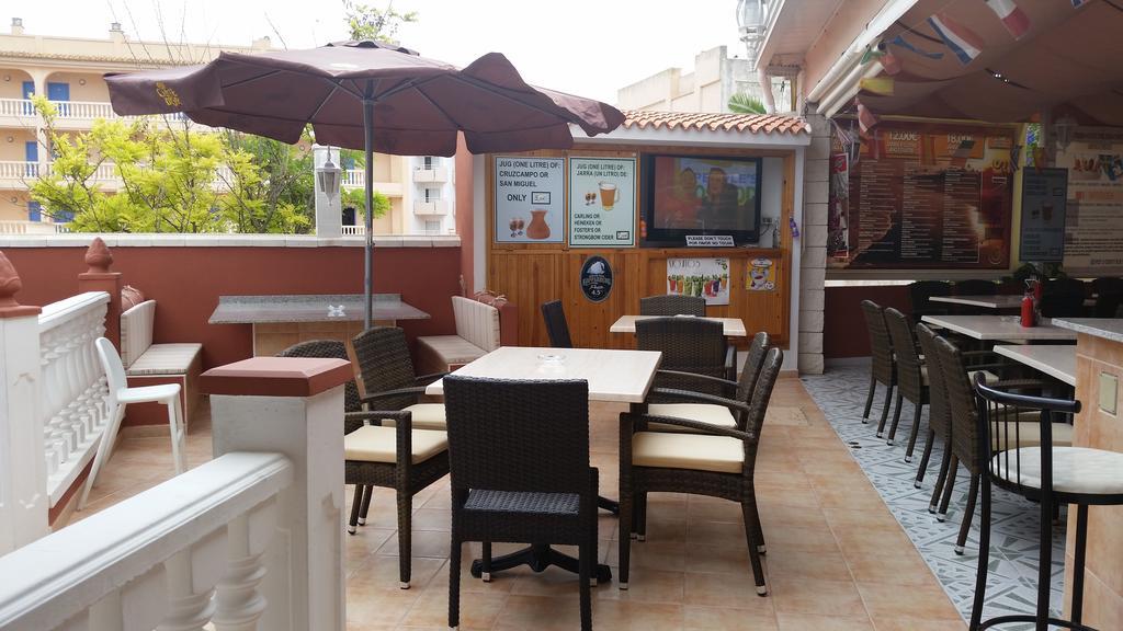 Apartamentos Vista Al Puerto Σαν Αντόνιο Δωμάτιο φωτογραφία
