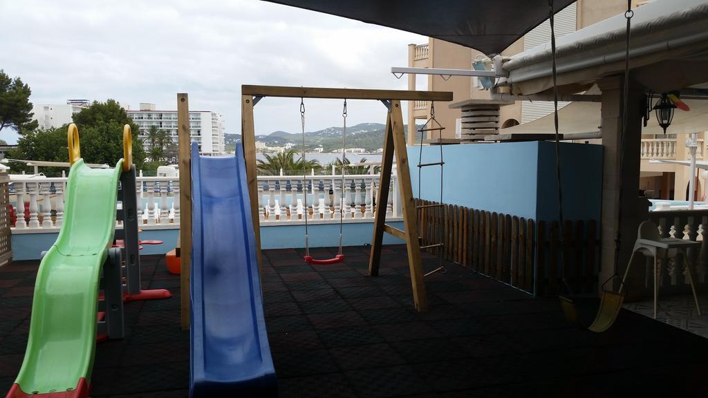 Apartamentos Vista Al Puerto Σαν Αντόνιο Δωμάτιο φωτογραφία