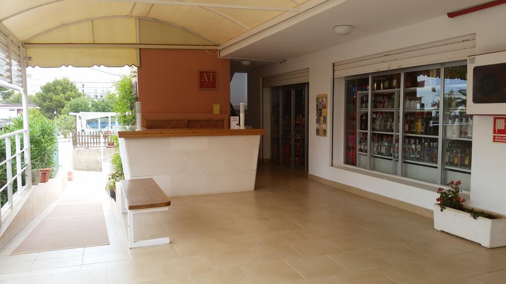 Apartamentos Vista Al Puerto Σαν Αντόνιο Δωμάτιο φωτογραφία