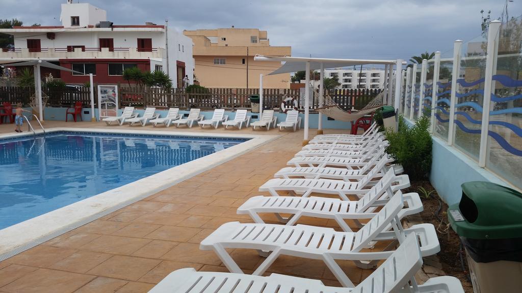 Apartamentos Vista Al Puerto Σαν Αντόνιο Δωμάτιο φωτογραφία